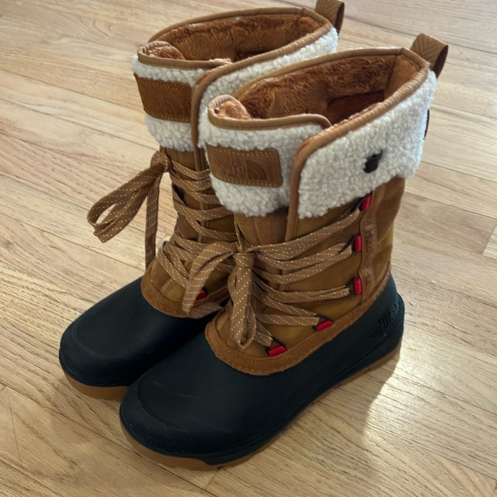 Sorel Women’s Shellista VI Mid Waterproof Boots